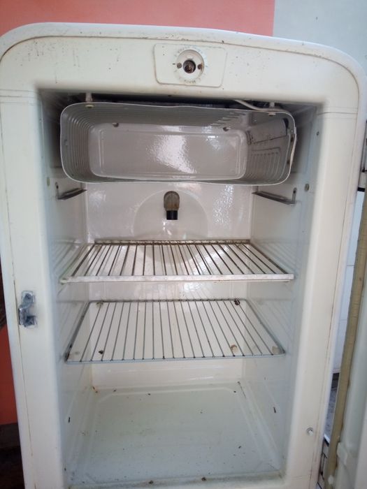 Холодильник рабочий