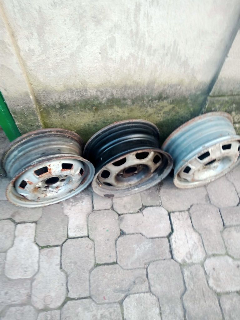 Диск колесный VW Golf-3 4x100 R13