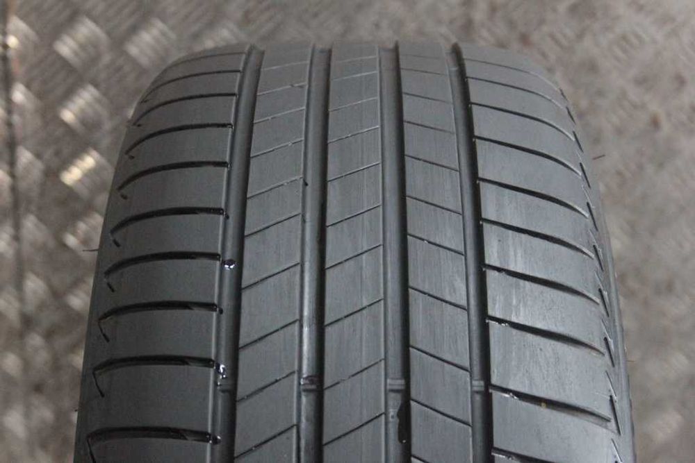 225/45/18 Bridgestone Turanza T005 225/45 R18 91Y