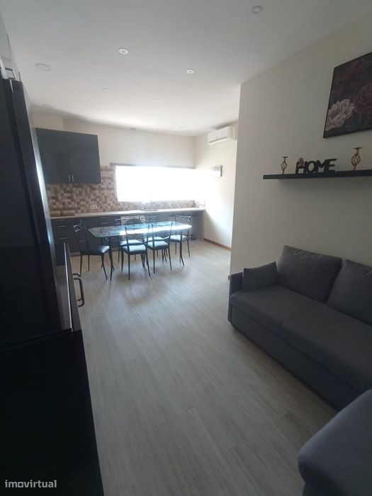 Apartamento T2 mobilado a 100 metros do metro em Gaia
