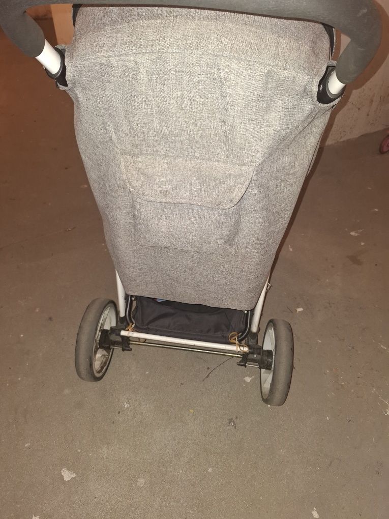 Sprzedam wózek spacerówka
