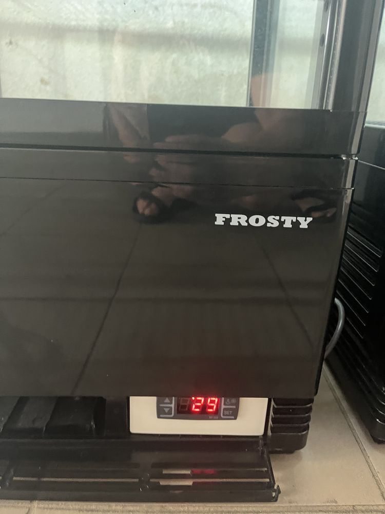 Холодильна Вітрина Нова !!! Настільна-Кондитерська Frosty RT-98 літрів