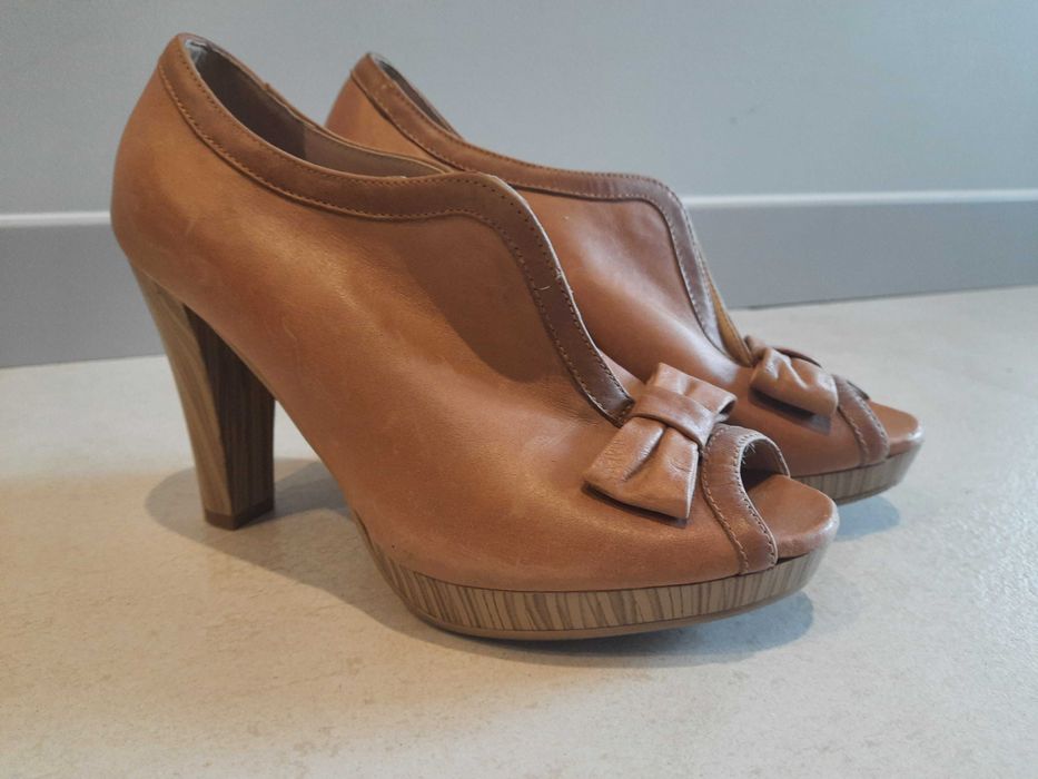 Buty na koturnie damskie 36 rozmiar skora