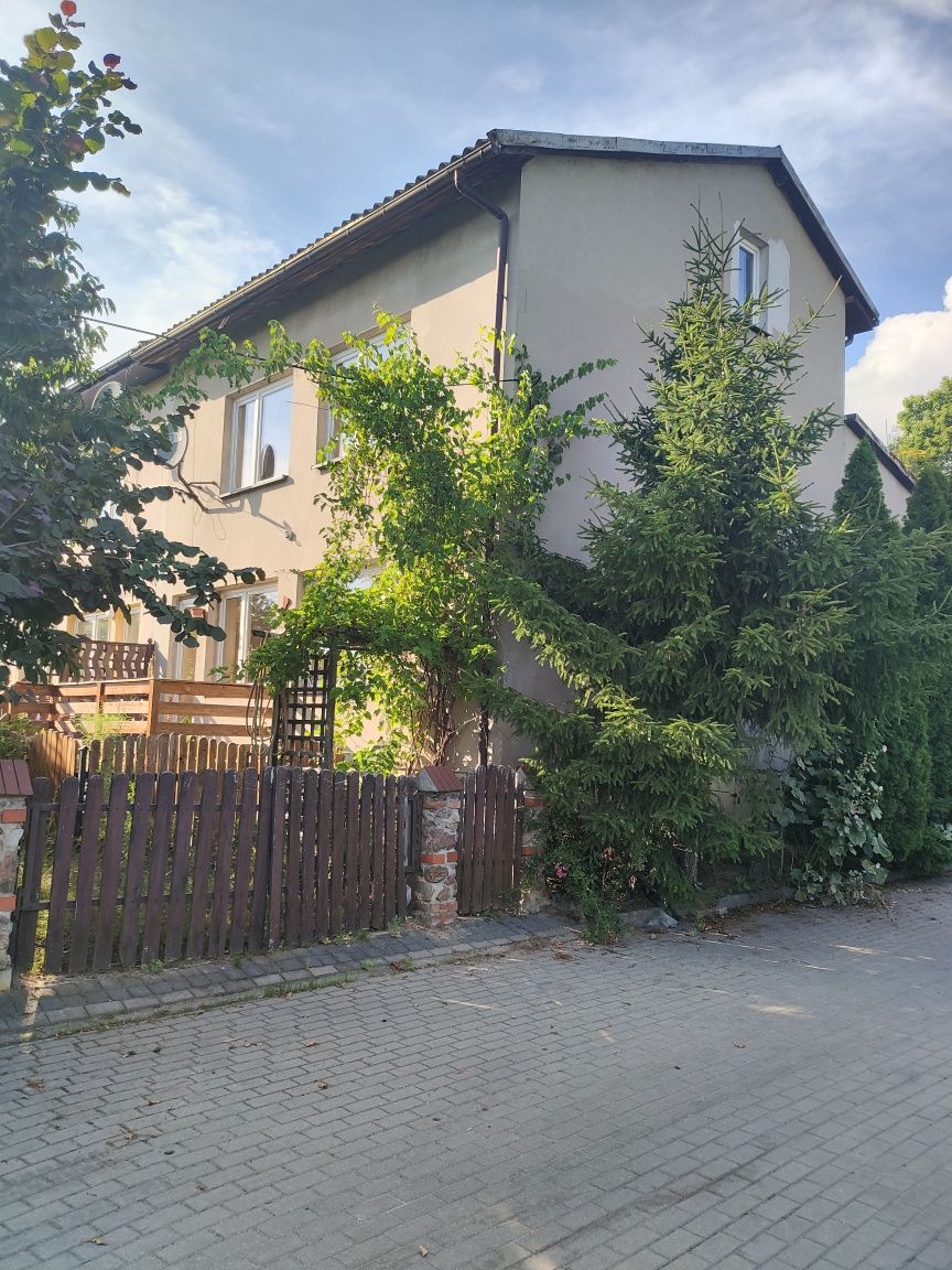 Dom piętrowy segment ( szczytowy)