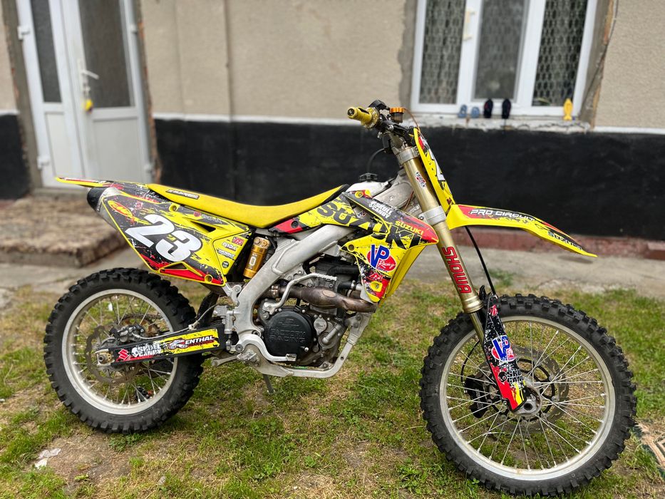 Мотоцикл Suzuki 450