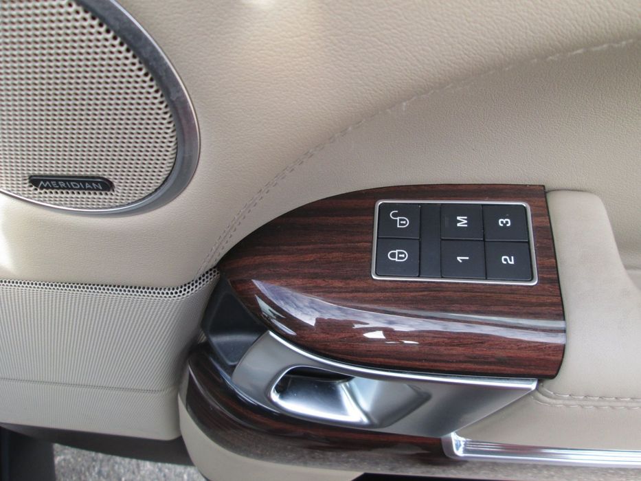 Land Rover Range Rover Vogue 3.0 TDV6 – Full Extras