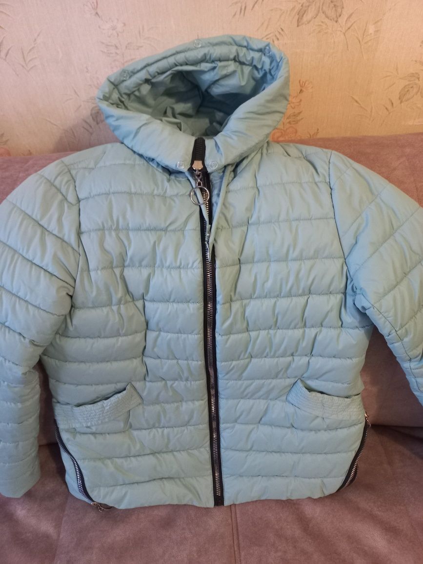 Куртка женская зимняя. В отличном состоянии,L/XL