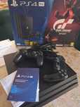 Playstation 4 Pro 1TB + 2x DualShock 4