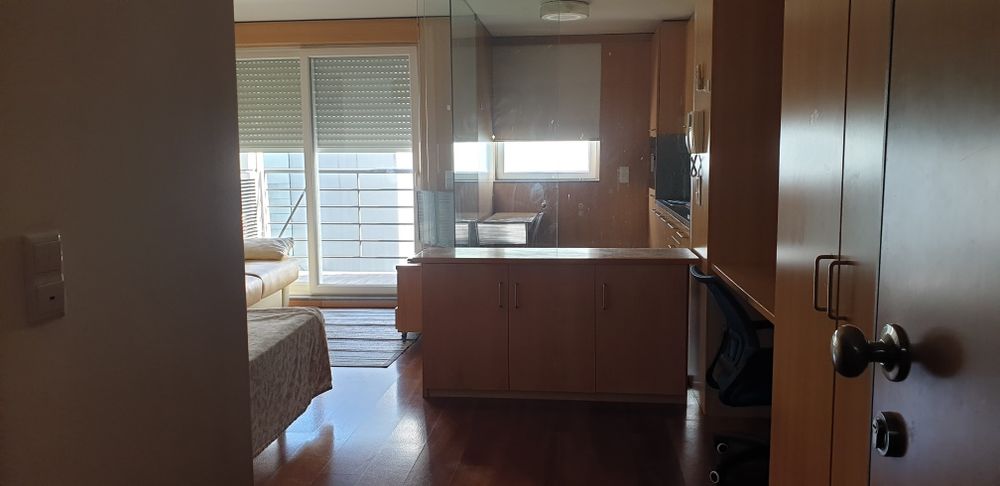 Apart. T0 / Centro Comercial AlmaShopping