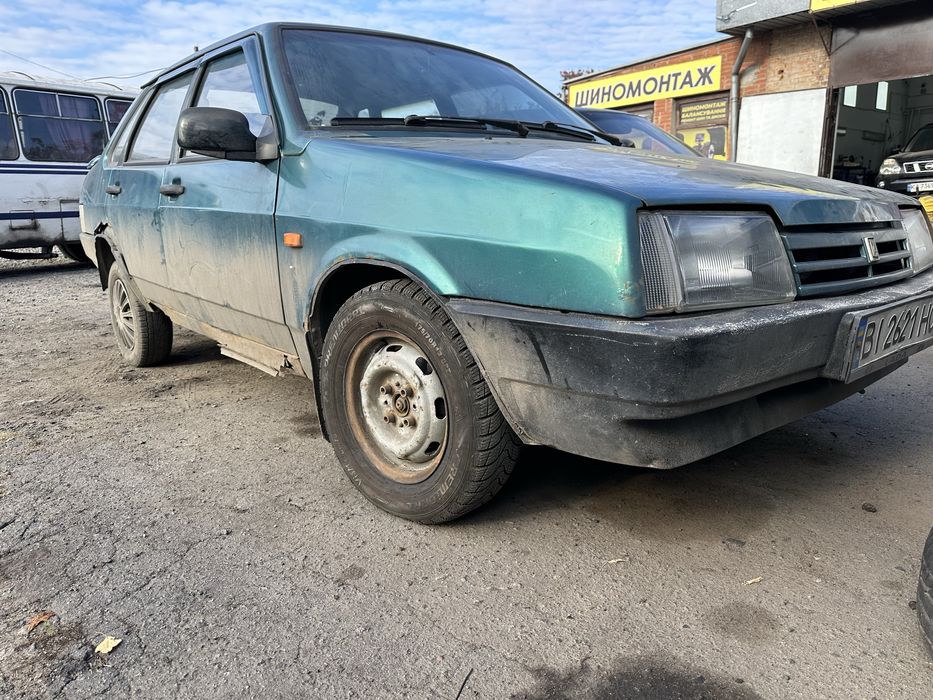 Ваз 21099 1.5 газ/бензин на впевненому ходу але гнилувата по кузову