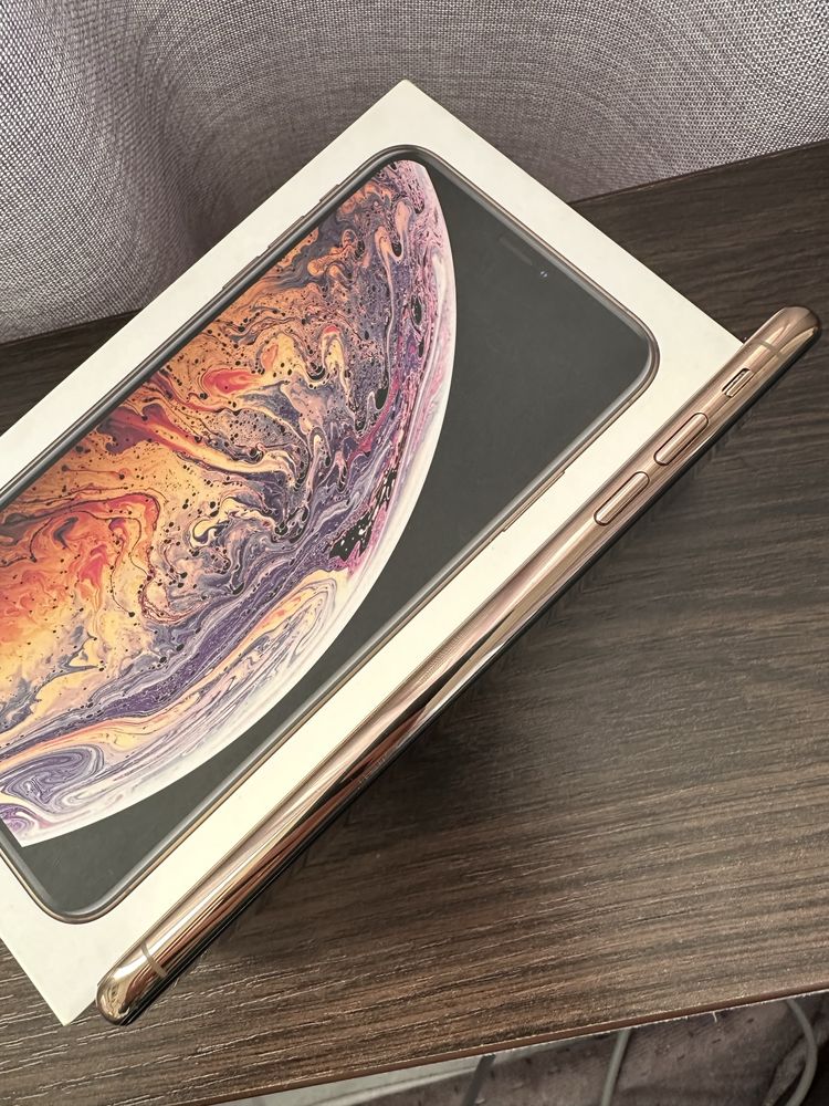 Продам Iphone XS Max