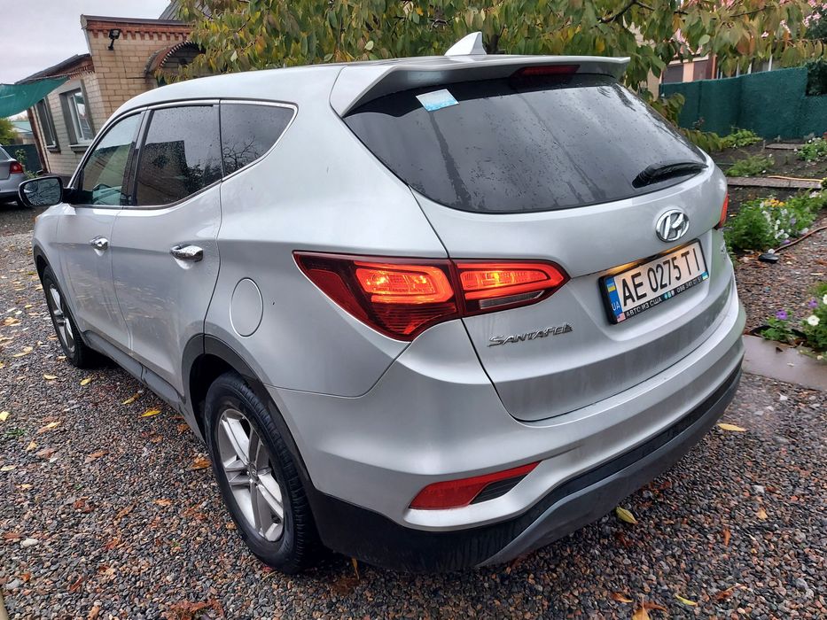 Продам Hyundai SantaFE 2017