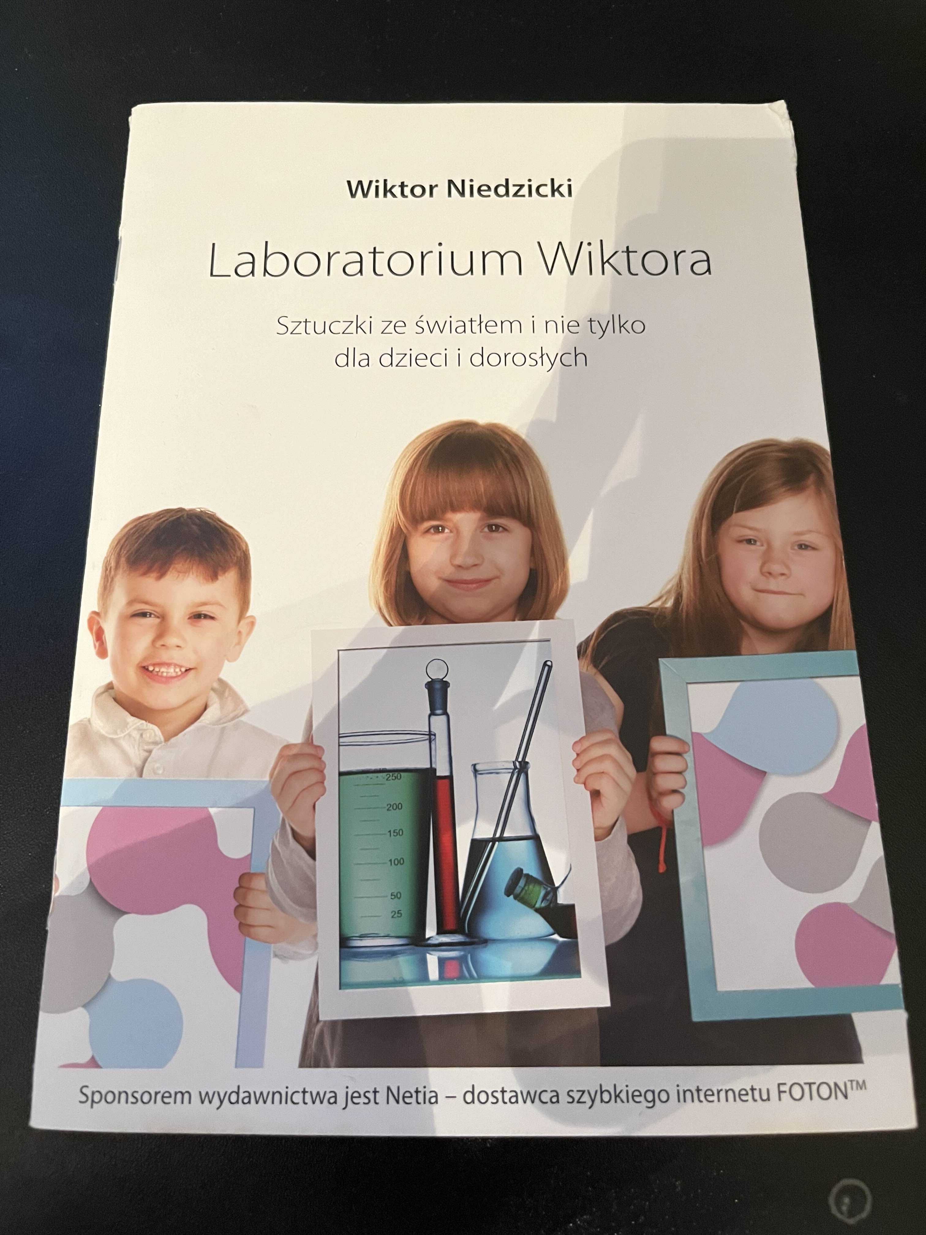 Książka z eksperymentami "Laboratorium Wiktora"