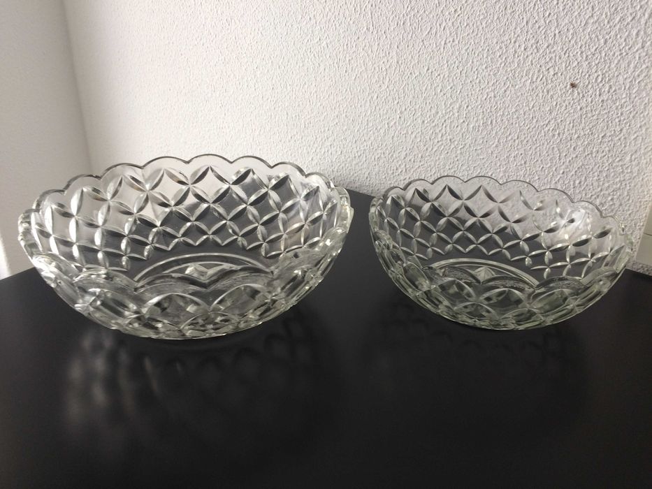 Conjunto 2 taças de vidro (com saladeira / fruteira) 24 e 20 cm