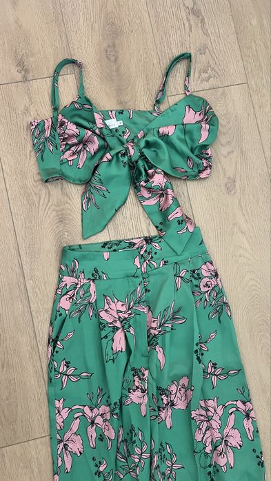 Laurella zielony komplet top szerokie spodnie XS 34