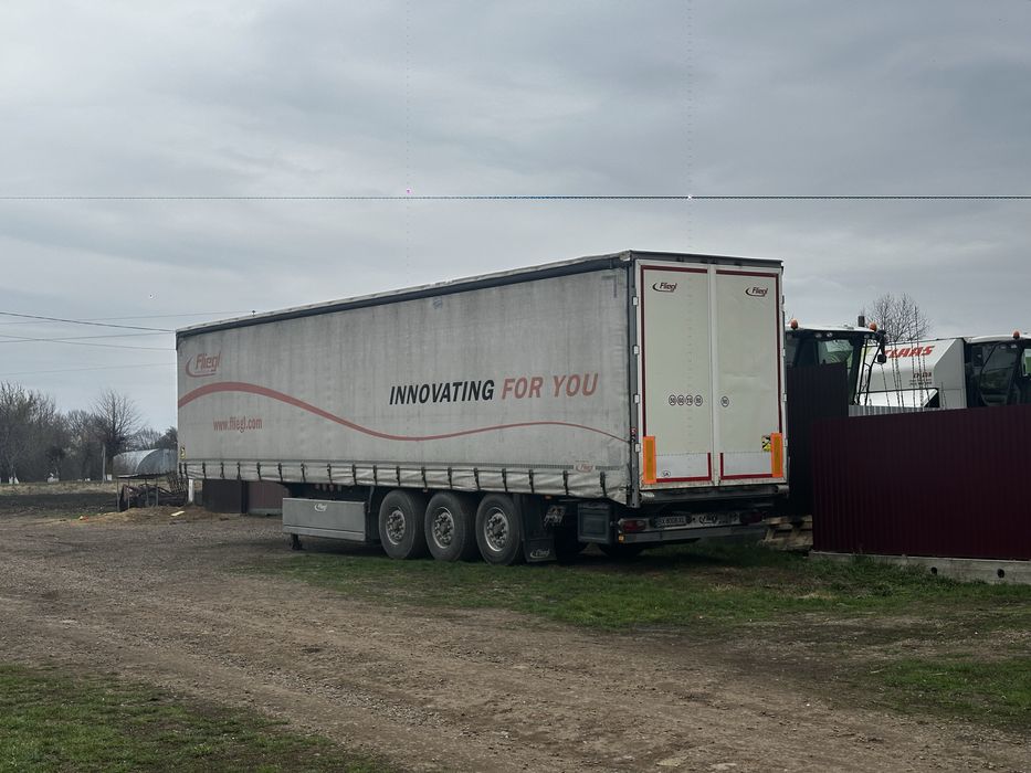 Продам напівпричіп Fliegl штора 2015