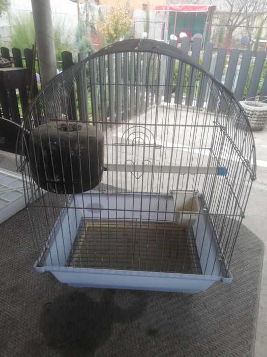 Клетка для попугая, хомяка.
