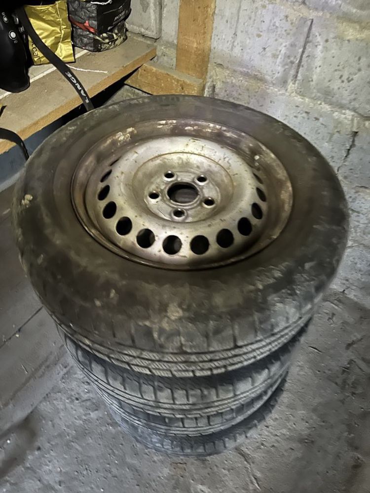 Kola R16 5x120.
