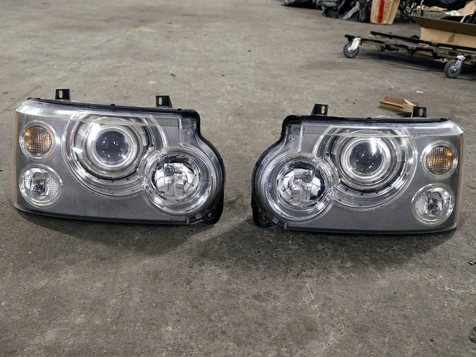 Розбираю лендровер  3.6 вог бі турбо . Запчастини кузовні е