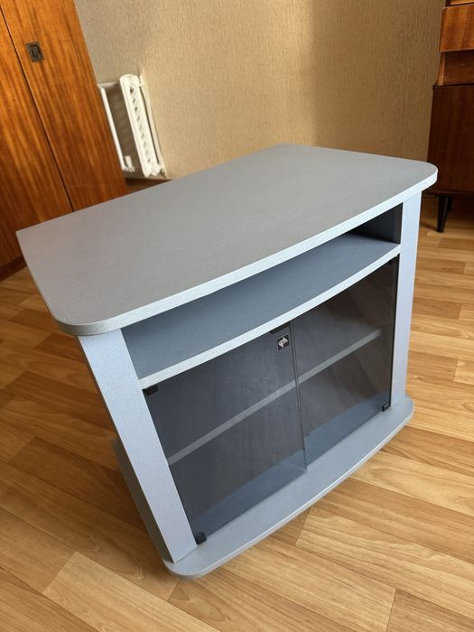 Тумба офісна для телевізора