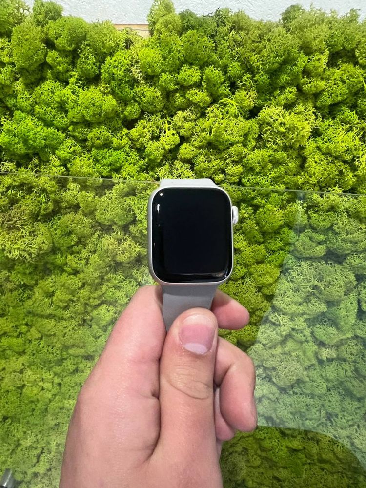 Новий Apple Watch SE 2 40mm не активований магазин АйЛавФон