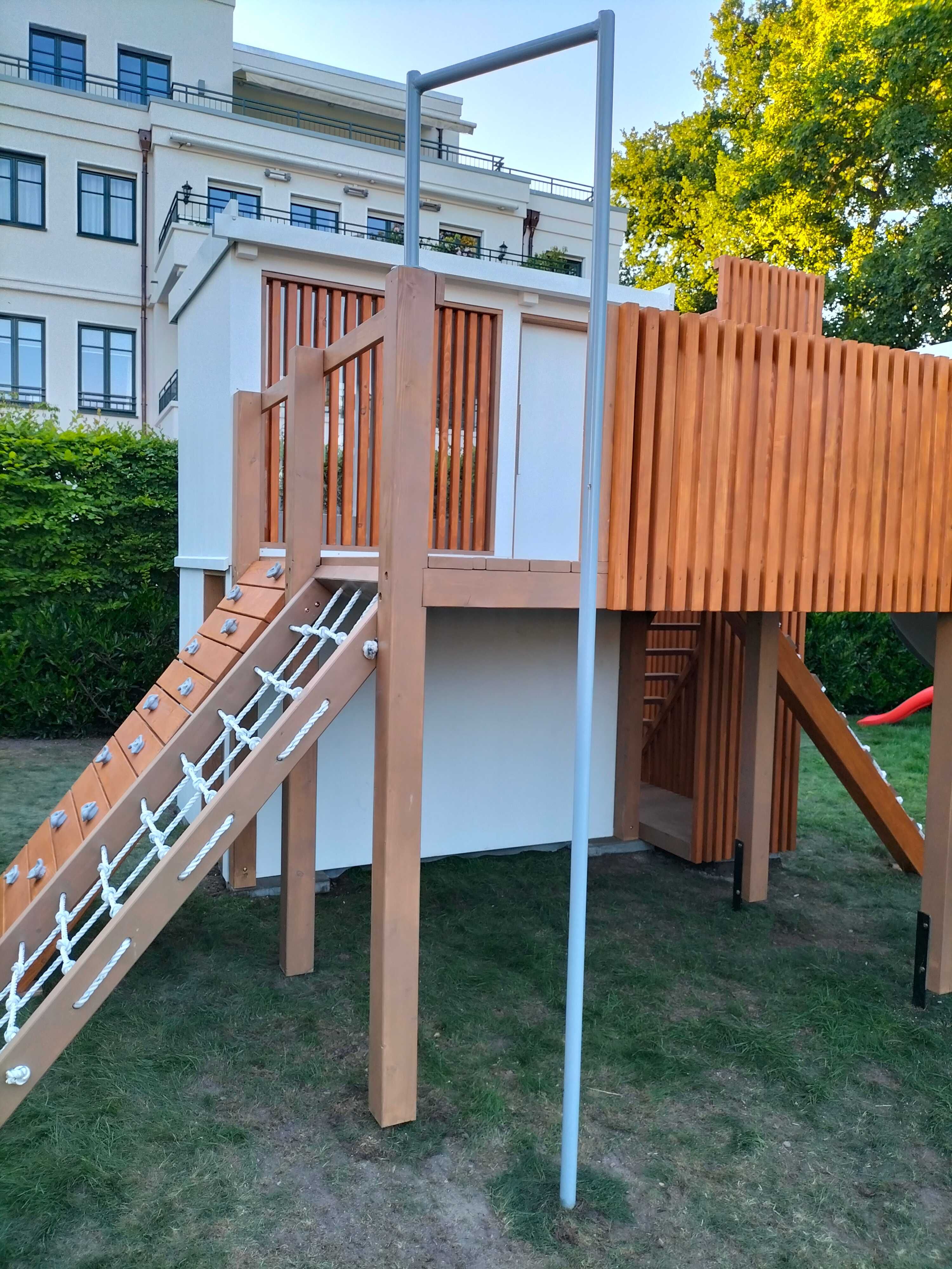 Drewniany domek dla dzieci D05 NOWOCZESNY plac zabaw