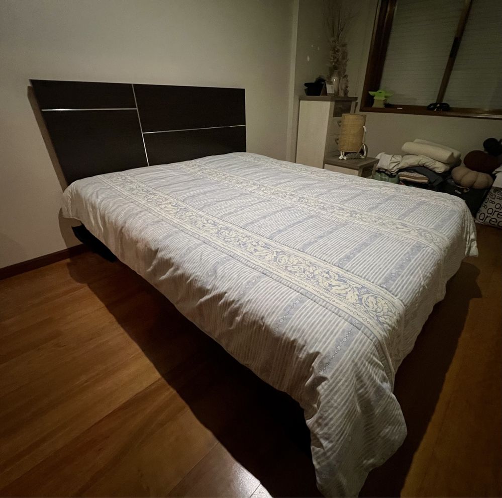 Cama de Casal (150x200cm)