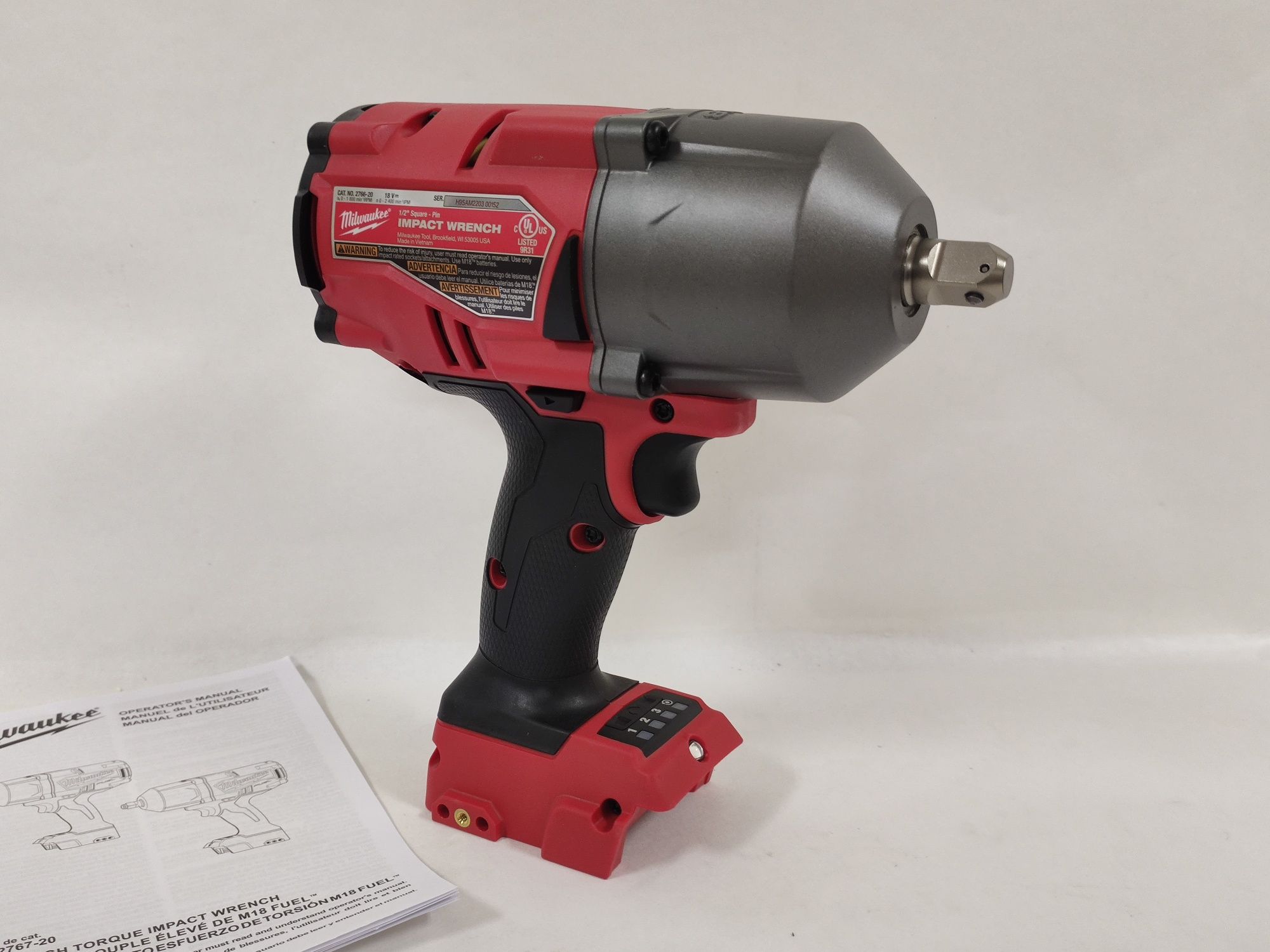 Milwaukee 2766-20 M18 FUEL Потужний ударний гайковерт квадрат 1/2"