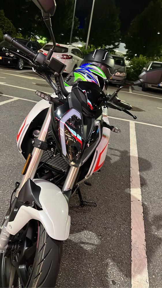 Mota KEEWAY RKF 125cc + Capacete LS2 + luvas alpine