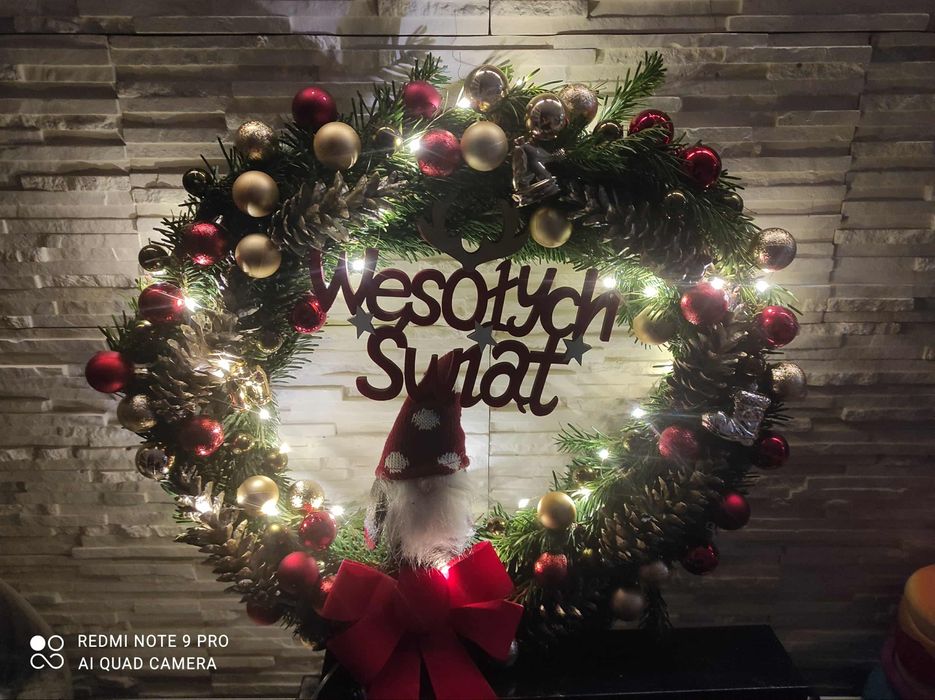 Wianek świąteczny świecący