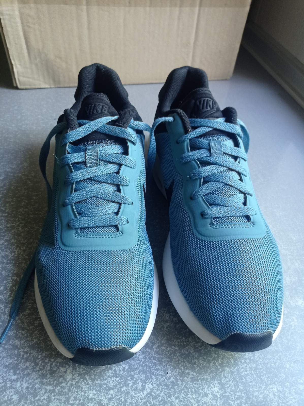 Кросівки Nike Air Max Modern Essential -44р