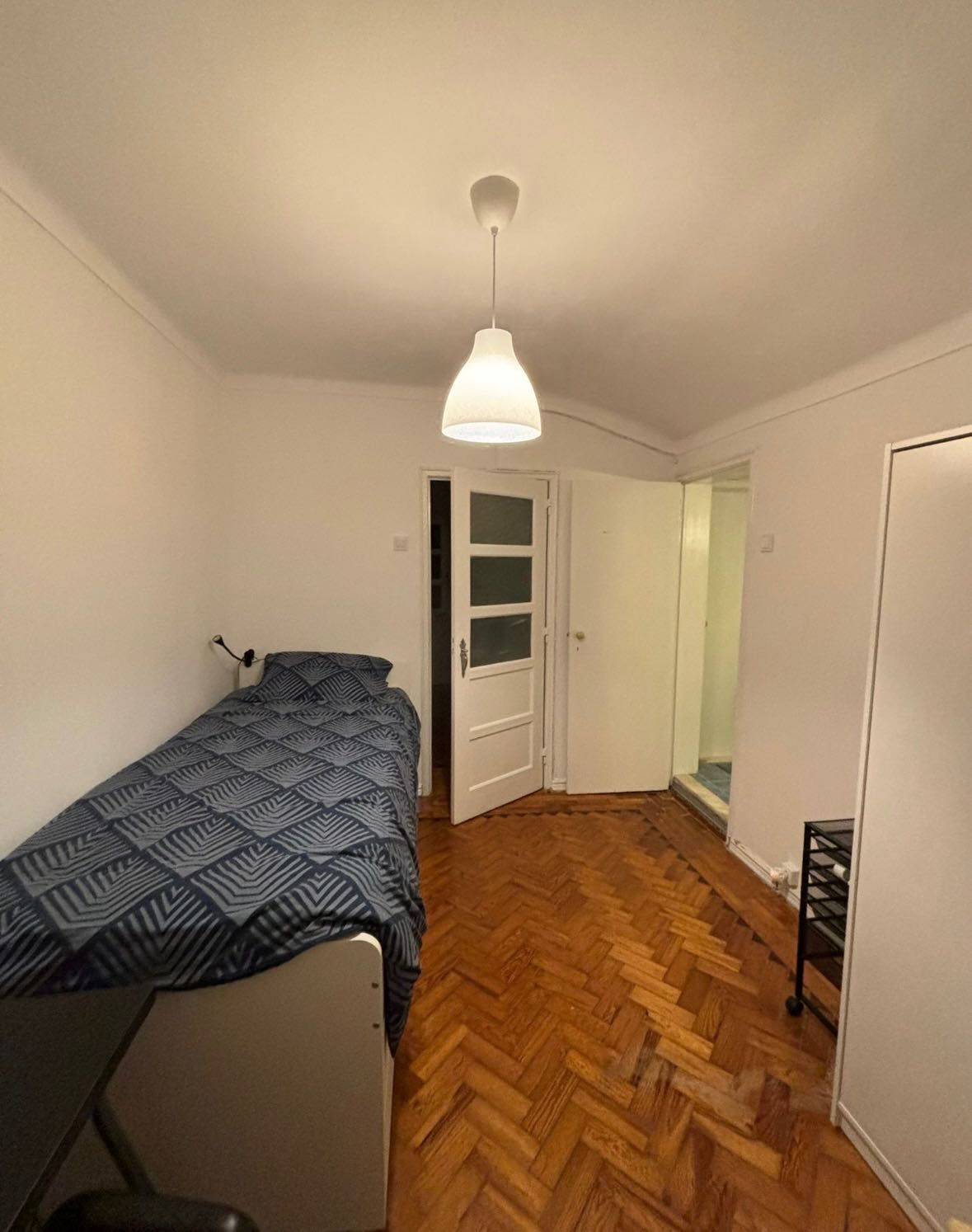QUARTO - mês de agosto ao pé da praia