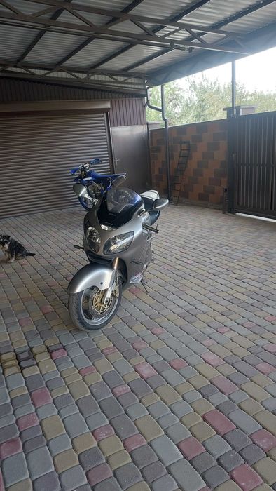 Кавасакі zx 12r.