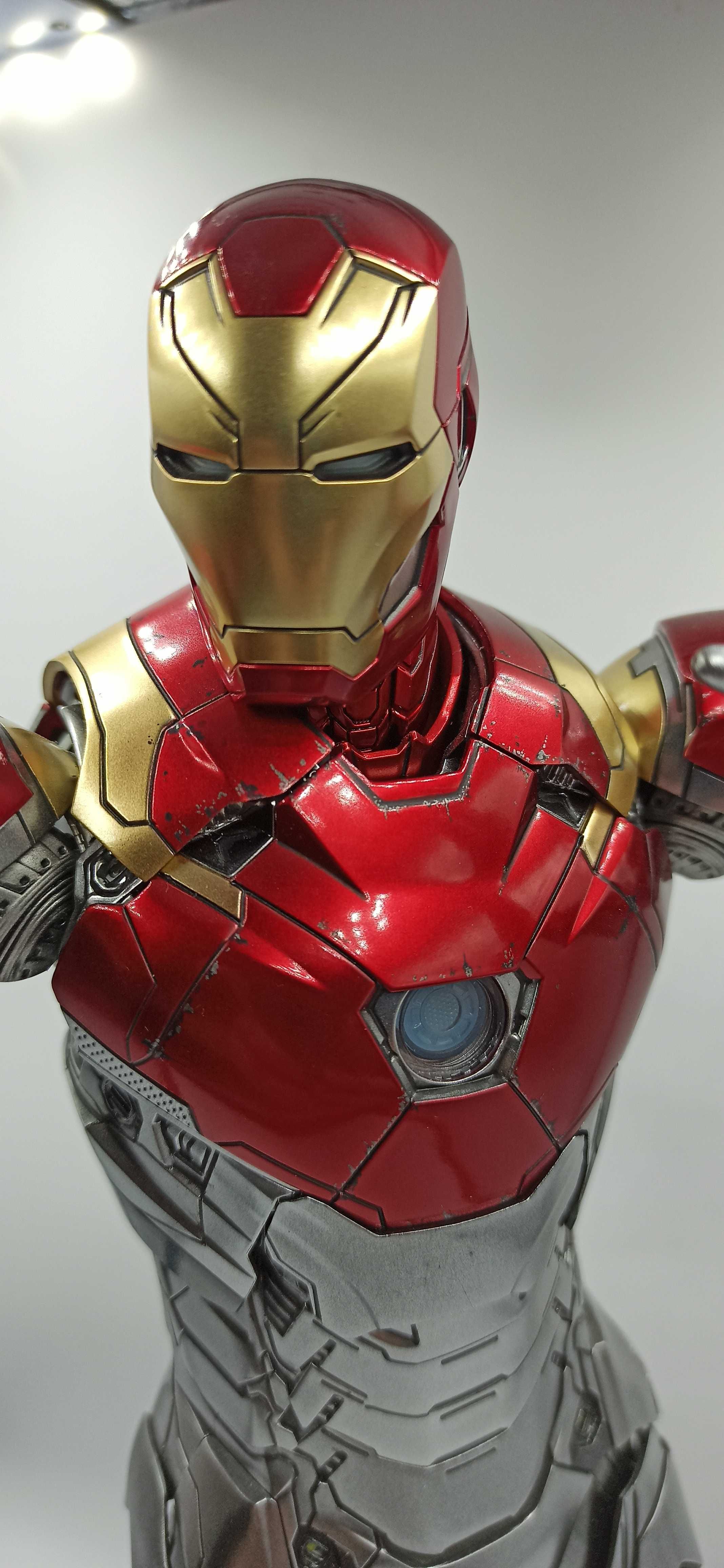 Hot Toys MMS427 Iron Man MK 47