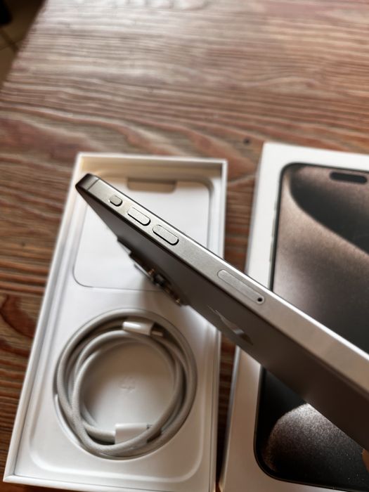 Iphone 15 PRO MAX 256GB* stan jak nowy * bateria 87% *obudowa+szkło