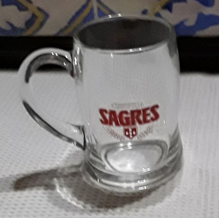 Canecas de cerveja da marca Sagres vintage, em vidro, 30 cl e 35 cl