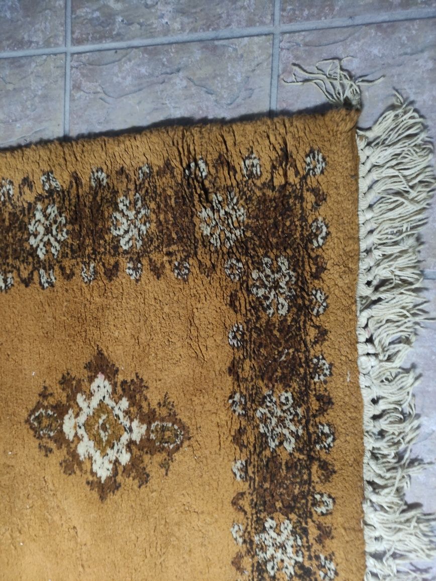 Tapete Castanho de origem Marrocos