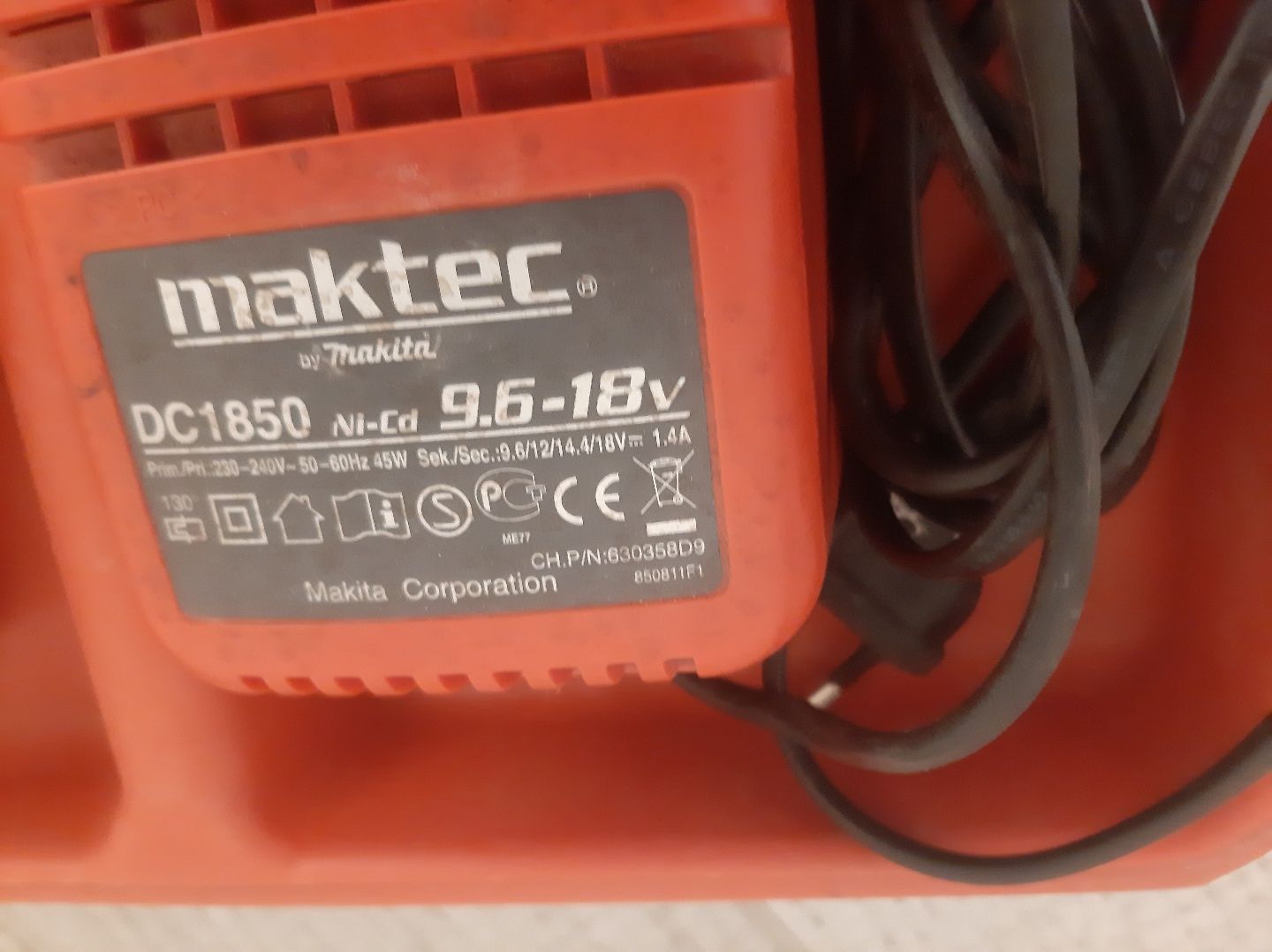 Шуруповерт Makita