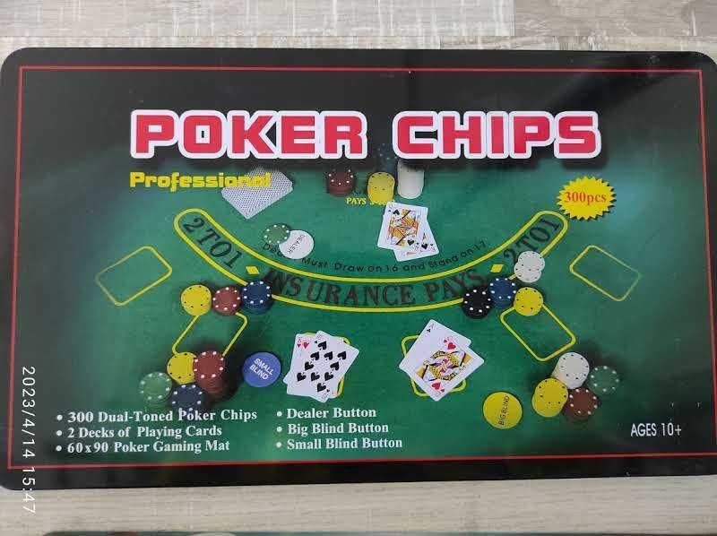 Набір для гри у покер (300 фішек) / Poker game