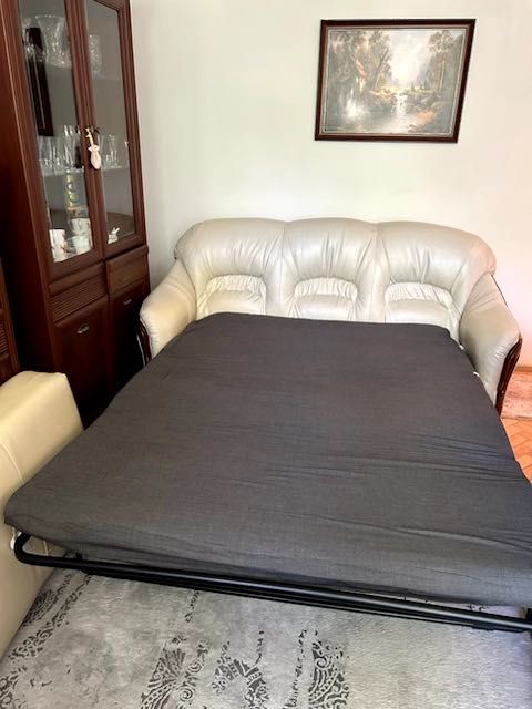 Kanapa Skórzana biała z funkcją spania