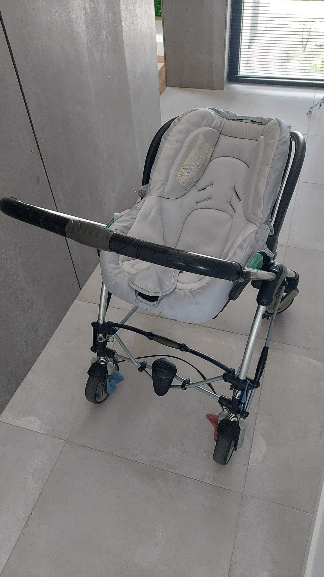 Carrinho de Bebé Streety e Ovo