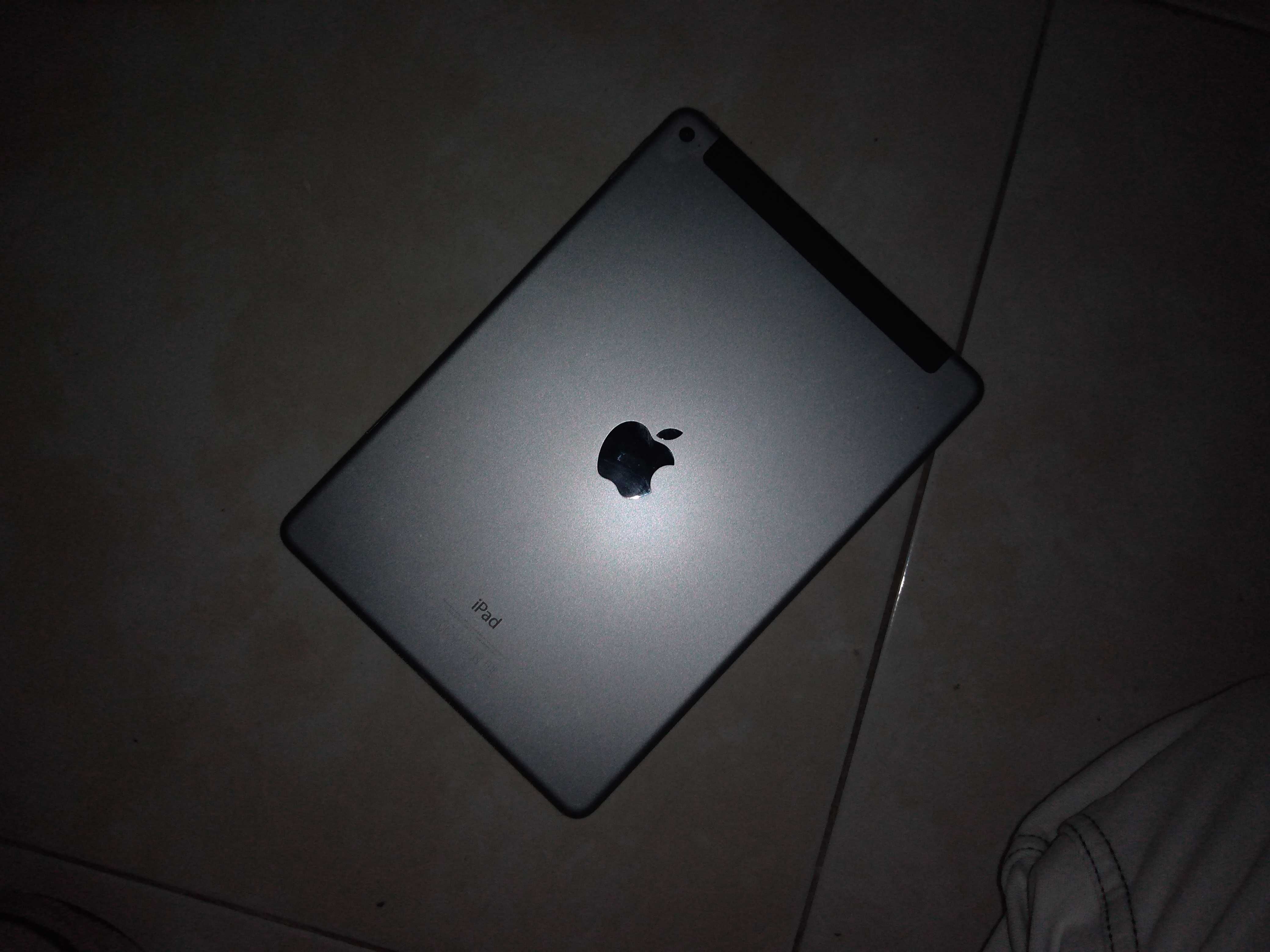 iPad AIR2 - WiFi + cellular 64 Gb N Bloq iCloud Nao recondicionado