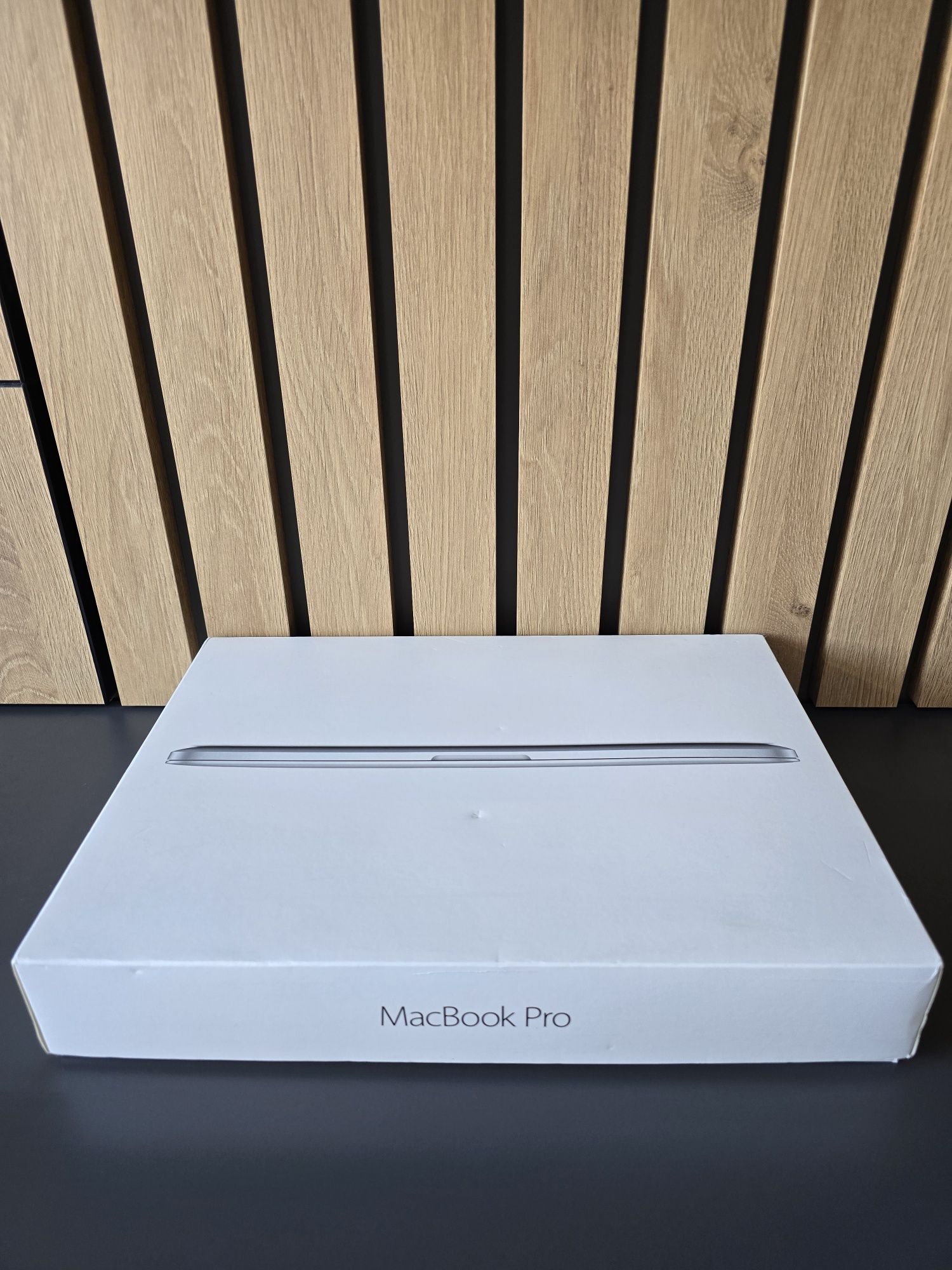 Продається Apple MacBook Pro 13