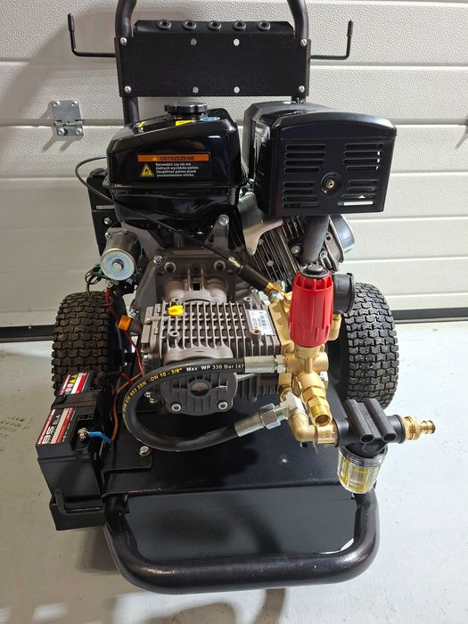 NOWA myjka spalinowa na włoskiej pompie COMET 276 bar