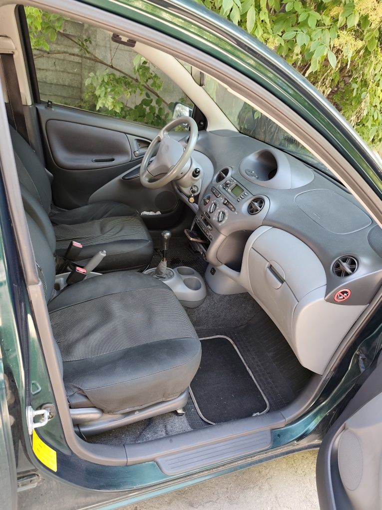 Toyota Yaris 1.0