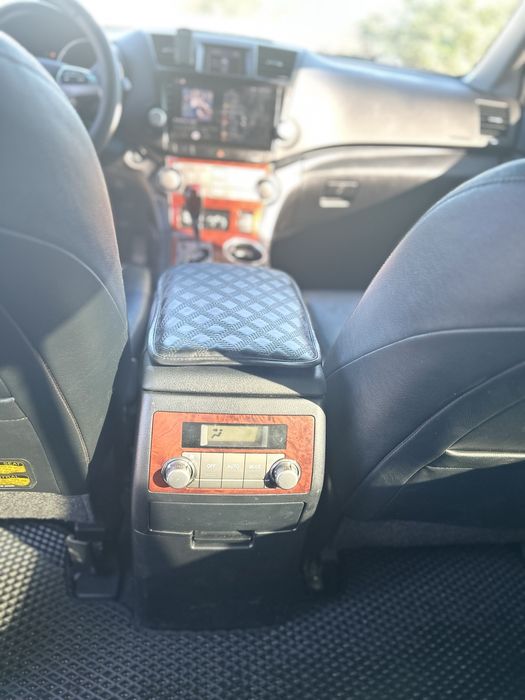 Продам Toyota Highlander