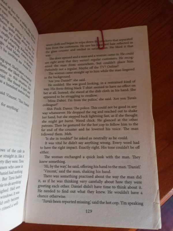 Livro Trapped, de Camila Lackberg e Henrik Fexeus