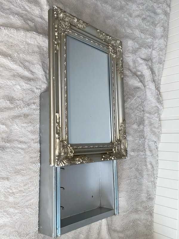 Lustro w srebrnej ramie 32.5 x 44 cm z szafka