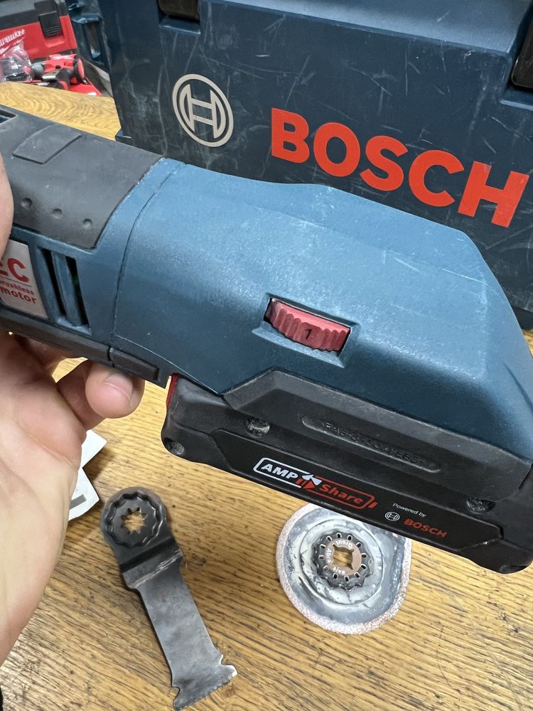 Многофункциональный инструмент Bosch GOP 18V-28