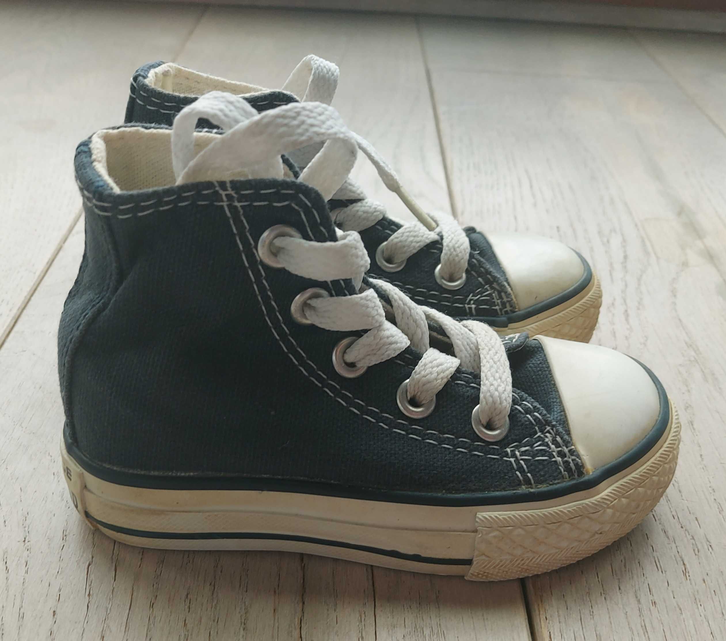 Trampki Converse r.23